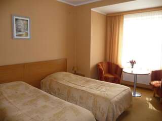 Гостевой дом Motel Tėvynė Каунас Стандартный двухместный номер с 2 отдельными кроватями-1